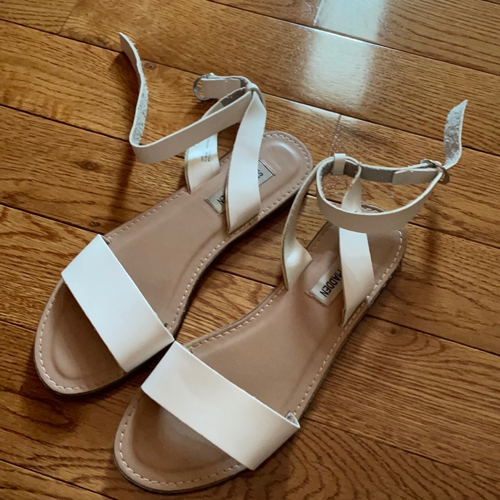 Steve Madden white sandals